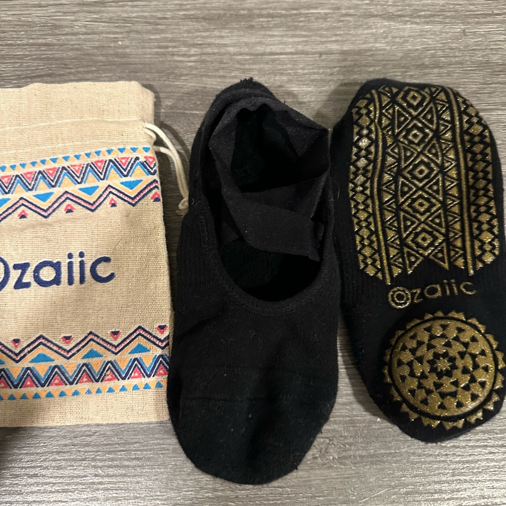 Black Non-Slip Socks Pilates Yoga Socks